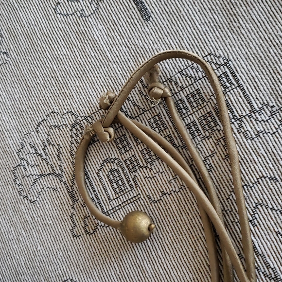 🌲Accessorize hand sequined potlis. - Picture 6 of 8